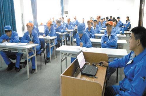 進(jìn)廠求職新趨勢 為何越來越多人選擇中介小時工