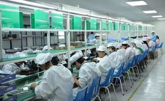 智能浪潮下的藍(lán)領(lǐng)之路 工廠工人如何應(yīng)對自動化轉(zhuǎn)型與職業(yè)中介的新角色